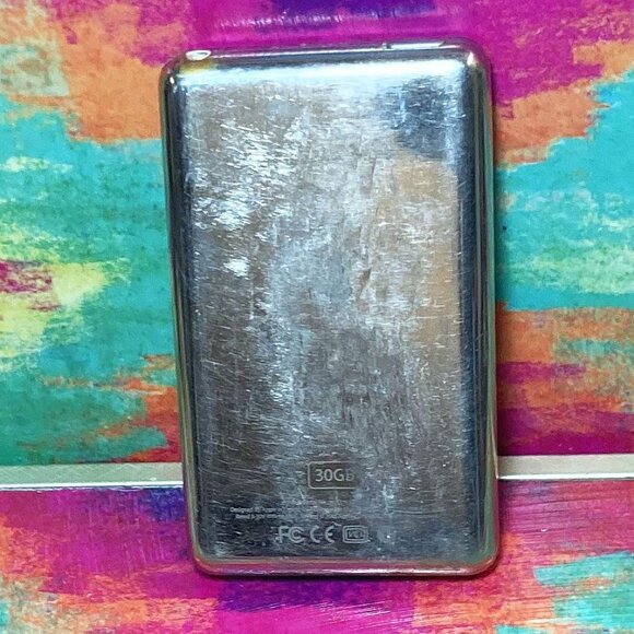 APPLE IPOD CLASSIC 5TH GEN 30GB MP3 PLAYER AS-IS FOR PARTS OR REPAIR A1136 - Picture 4 of 8